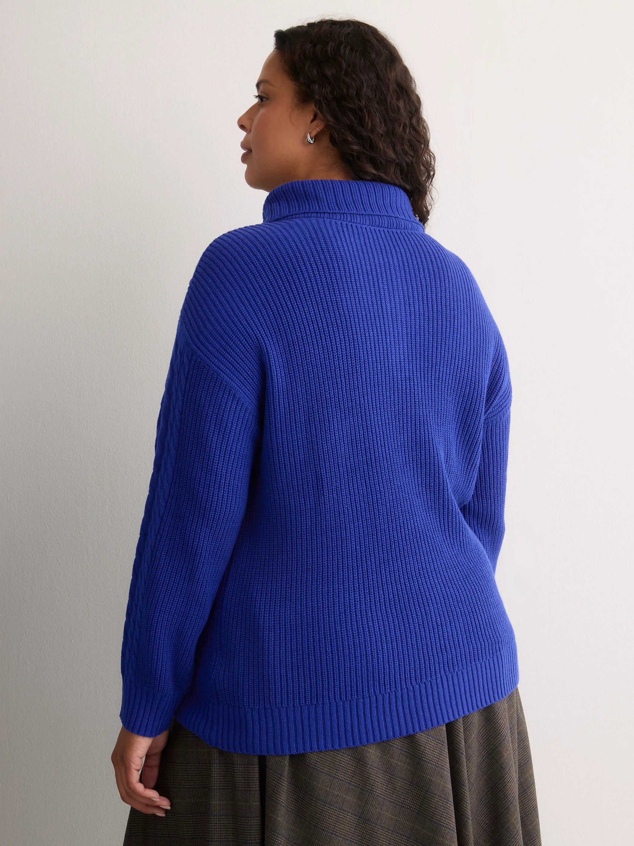 MAZARINE BLUE
