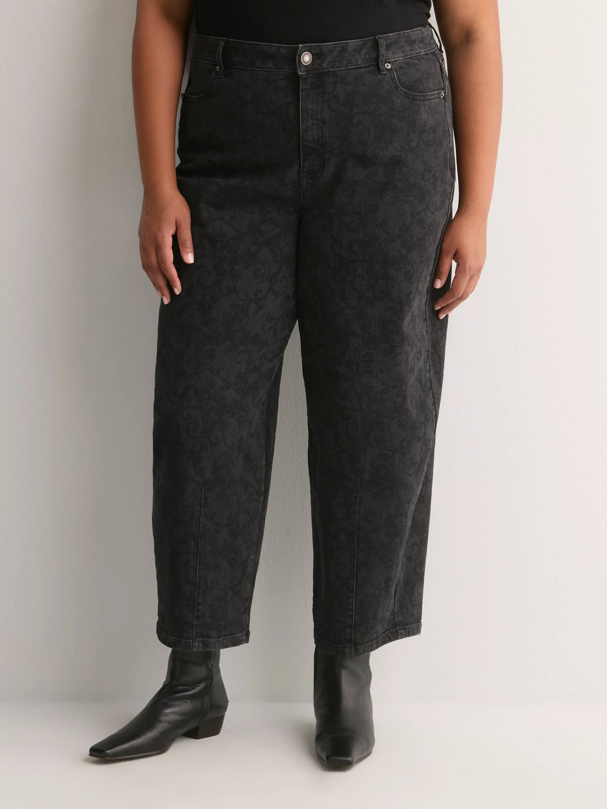 BLACK WASH