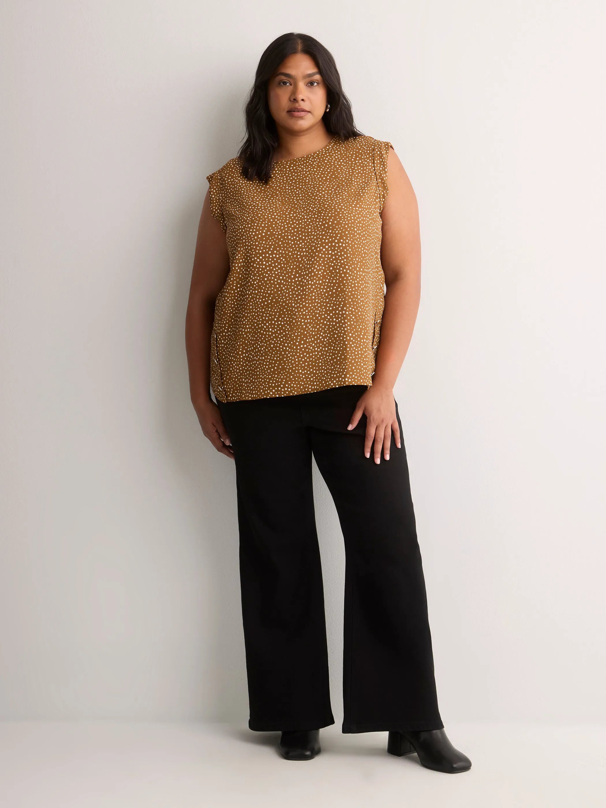 F26 Pe Womens Apparel 230